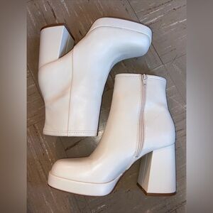 Steve Madden Kaleb off-white ankle boots women’s 8.5